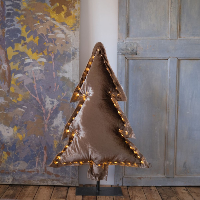 Les sapins lumineux marron-jaune